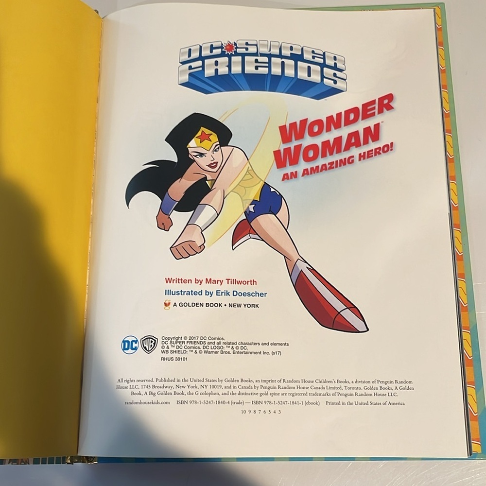 A big Golden Book DC Super Friends Wonder Woman and Amazing Hero! Book - Picture 2 of 5